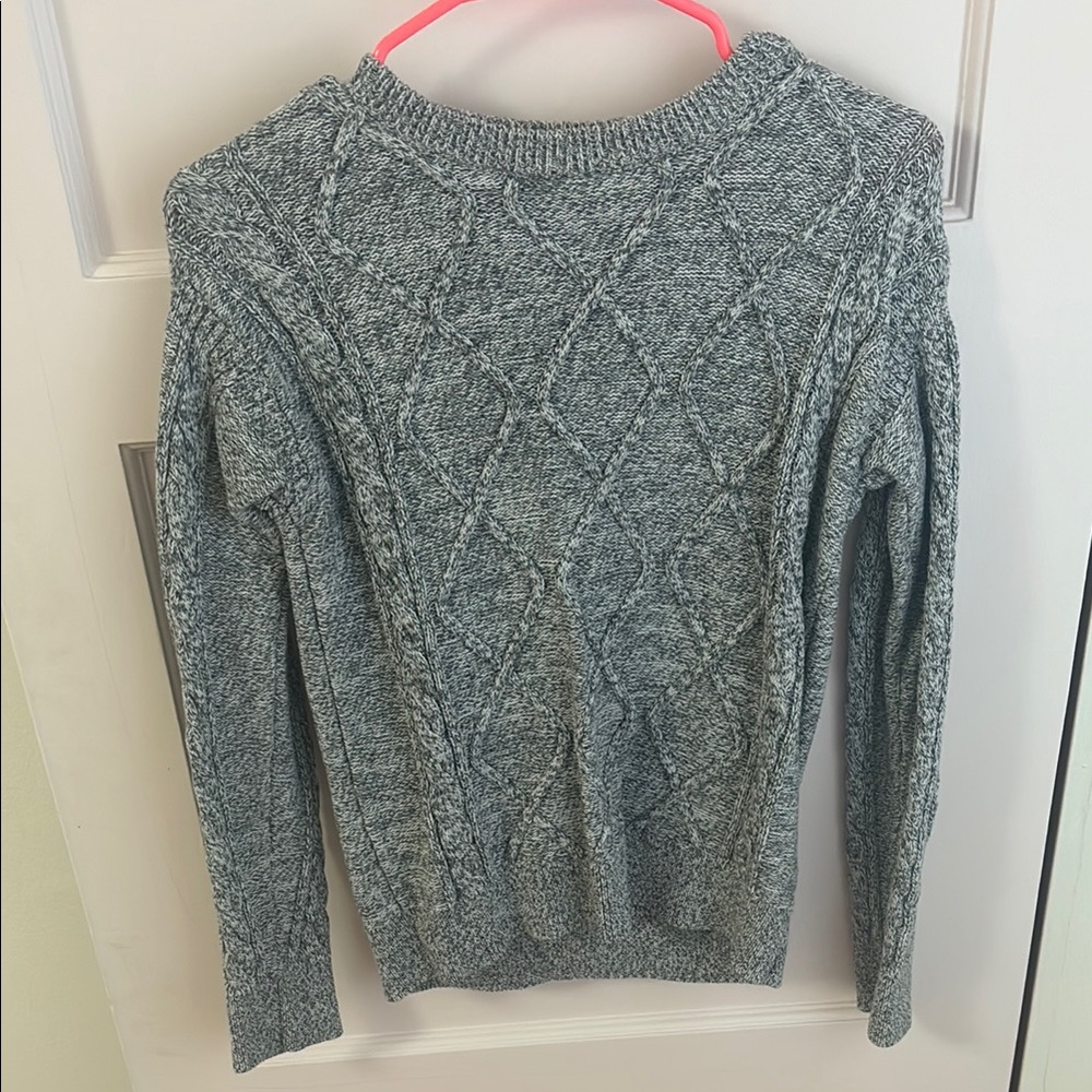 Gray crewcuts cableknit sweater